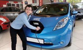 Nissan LEAF charges through 10,000 European sales milestone