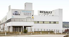 Renault ZOE electrifies the Flins production plant 