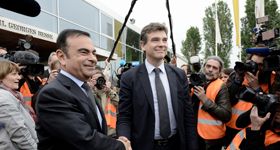 French Minister of Industrial Renewal visits Renault Flins plant